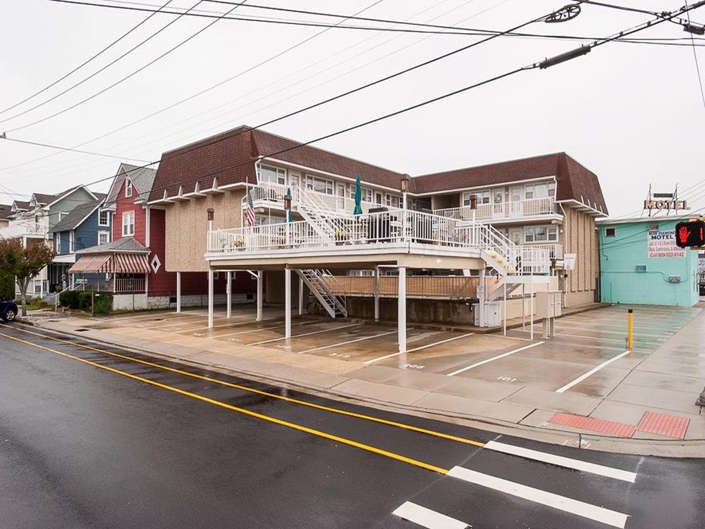 5001 NEW JERSEY AVENUE HOLLY BEACH CONDOS 206 WILDWOOD SUMMER